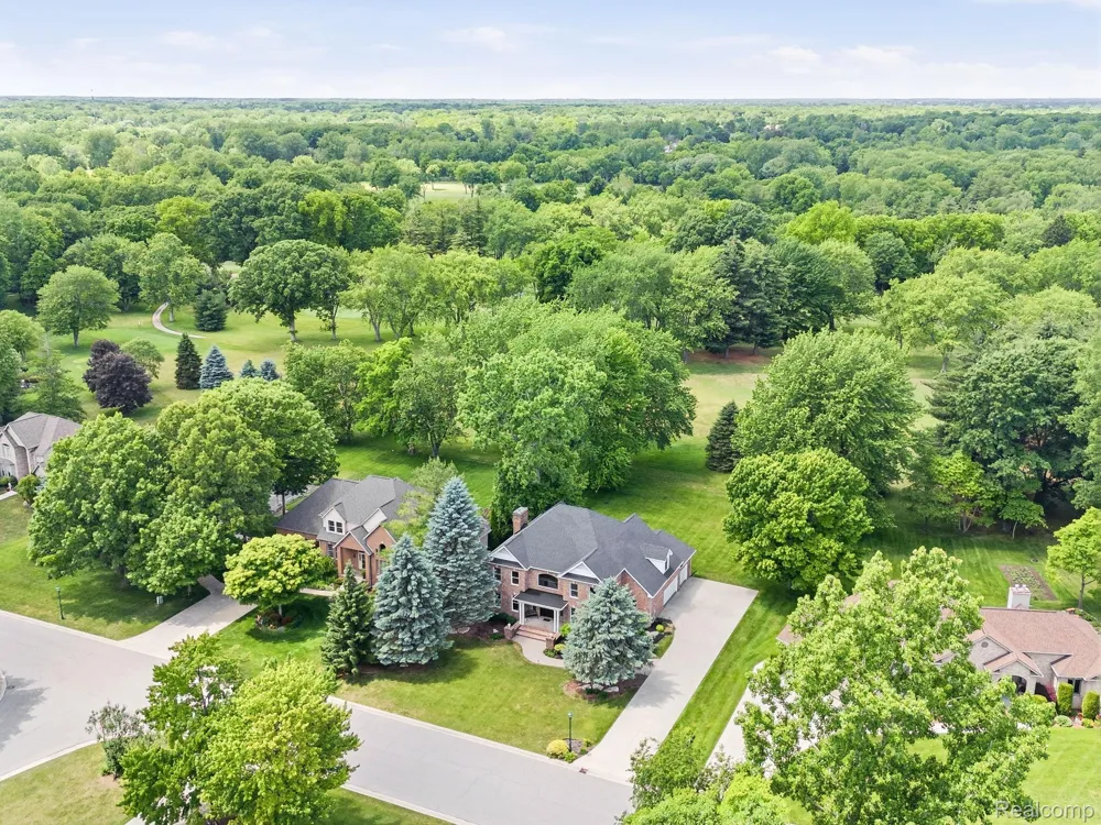 3269 Saint Andrews Drive Port Huron Charter Township, MI 48060