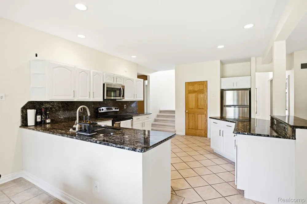 3269 Saint Andrews Drive Port Huron Charter Township, MI 48060