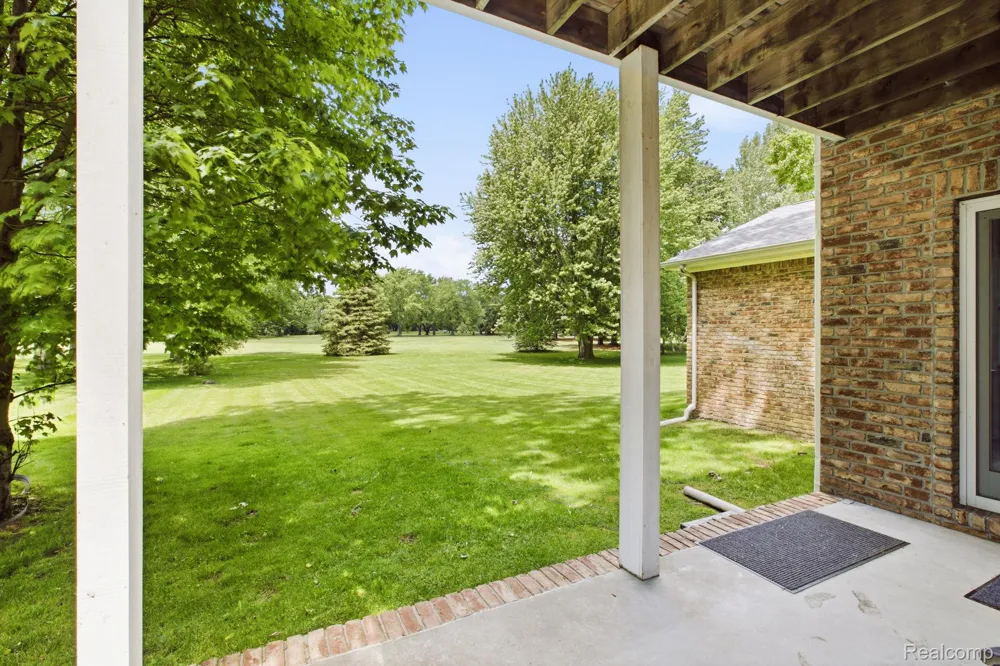 3269 Saint Andrews Drive Port Huron Charter Township, MI 48060