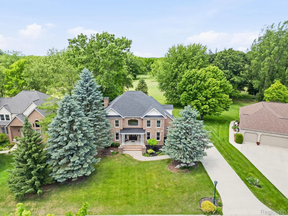 3269 Saint Andrews Drive Port Huron Charter Township, MI 48060
