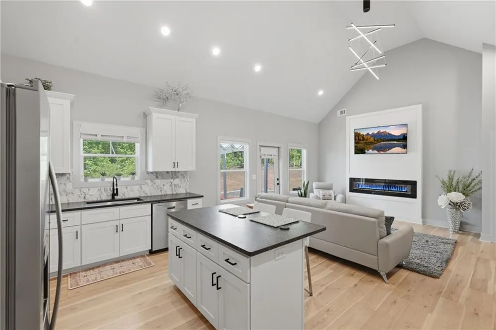 191 Crooked Creek Bay Road Eatonton, GA 31024