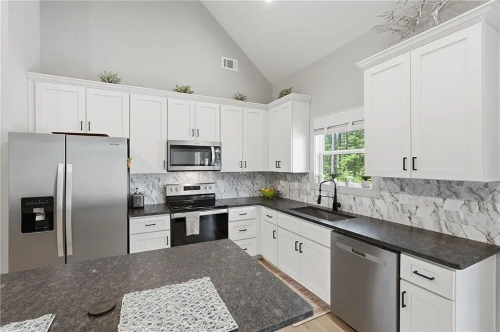 191 Crooked Creek Bay Road Eatonton, GA 31024