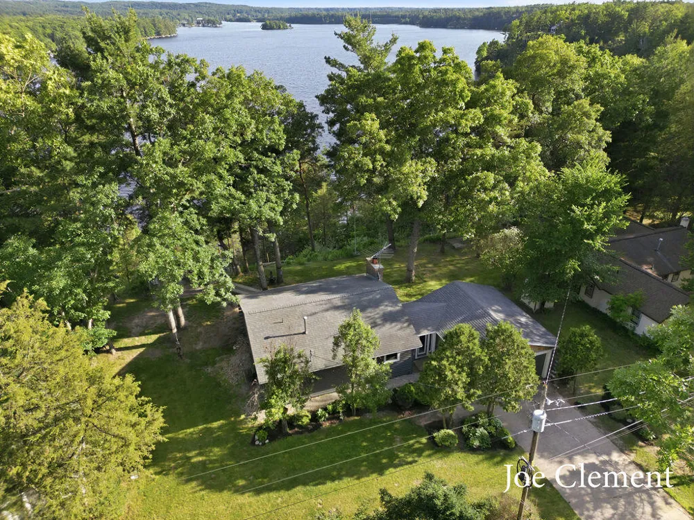 5708 E 52nd Street Croton Township, MI 49337