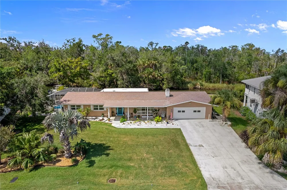2160 WATERSEDGE DRIVE Crystal River, FL 34429