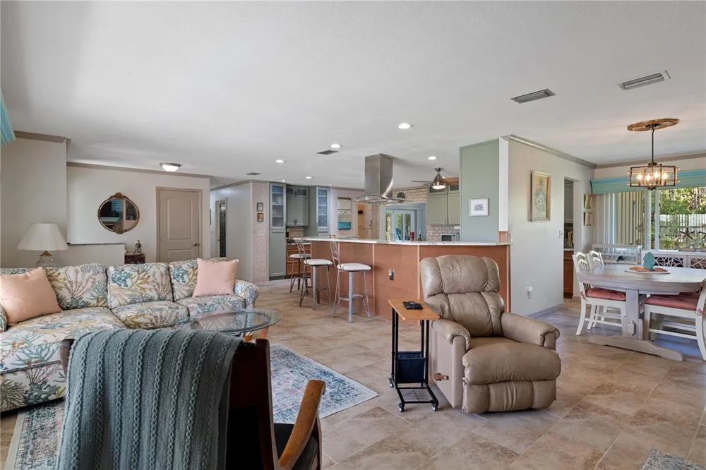 2160 WATERSEDGE DRIVE Crystal River, FL 34429