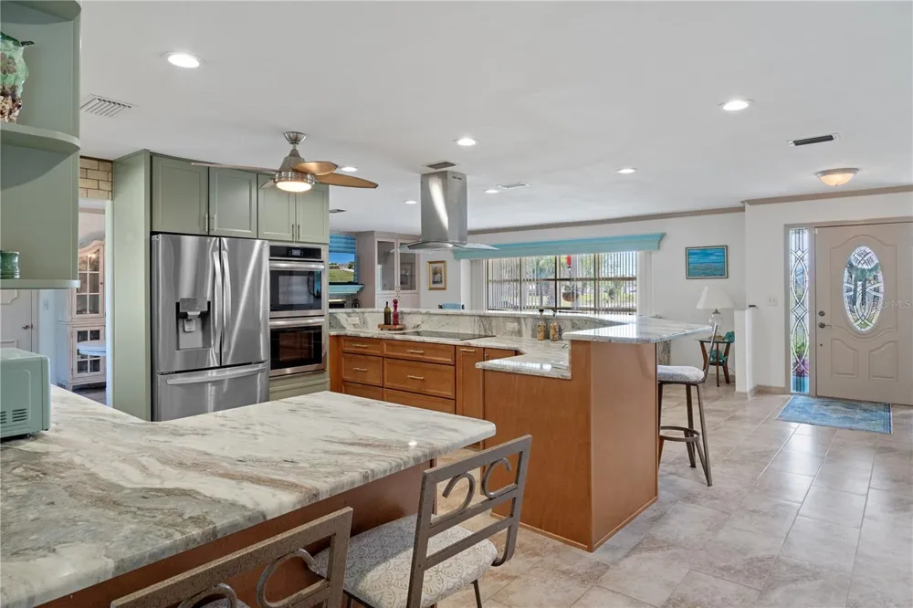 2160 WATERSEDGE DRIVE Crystal River, FL 34429