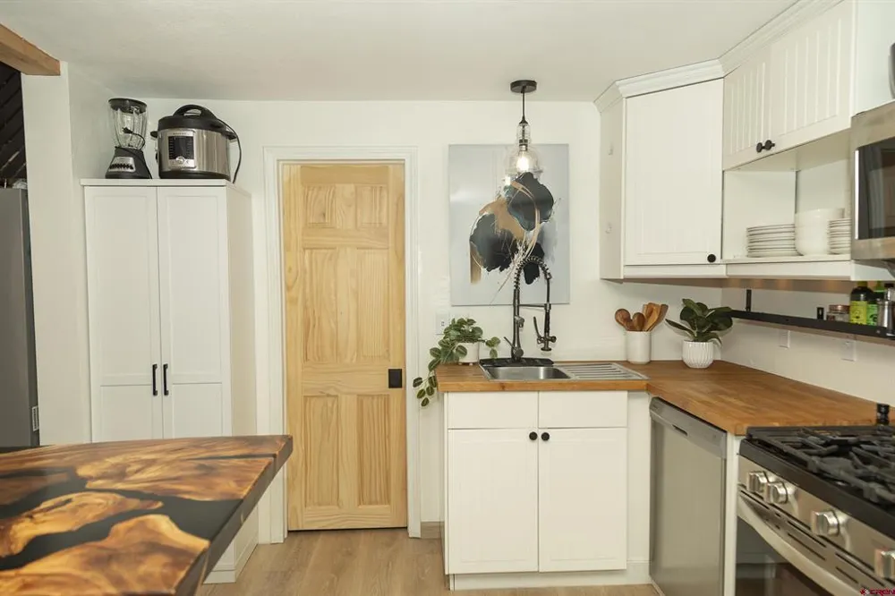 112 E First Street Creede, CO 81130
