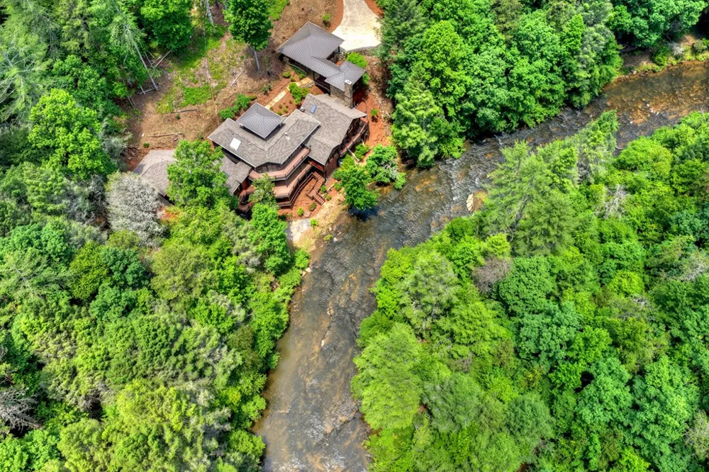 192 Delphi Hills Lane McCaysville, GA 30555