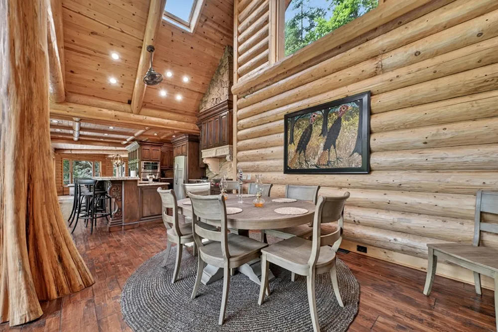 192 Delphi Hills Lane McCaysville, GA 30555