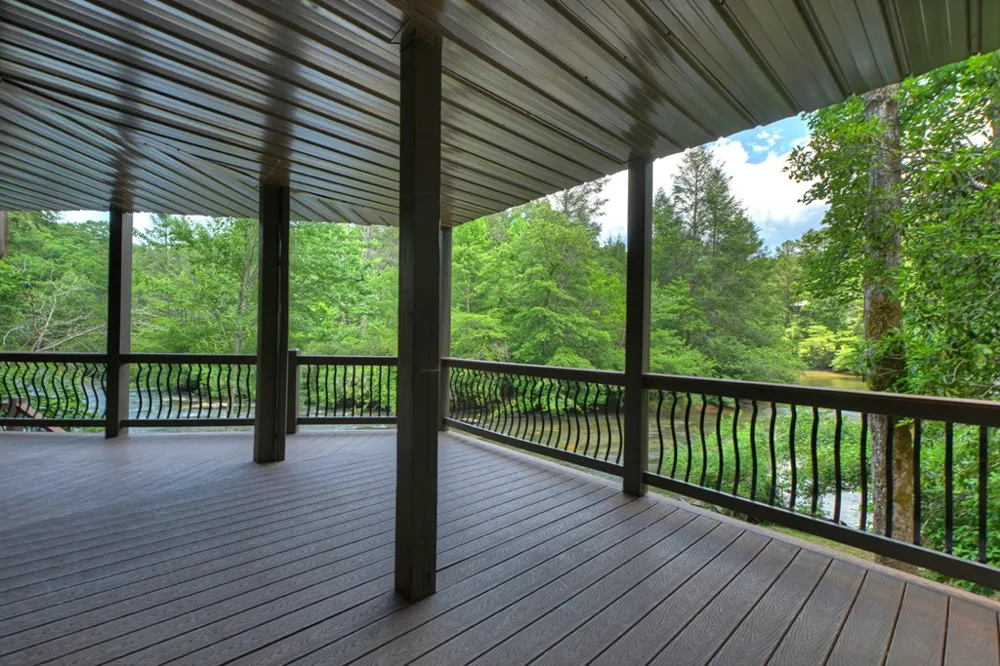 192 Delphi Hills Lane McCaysville, GA 30555