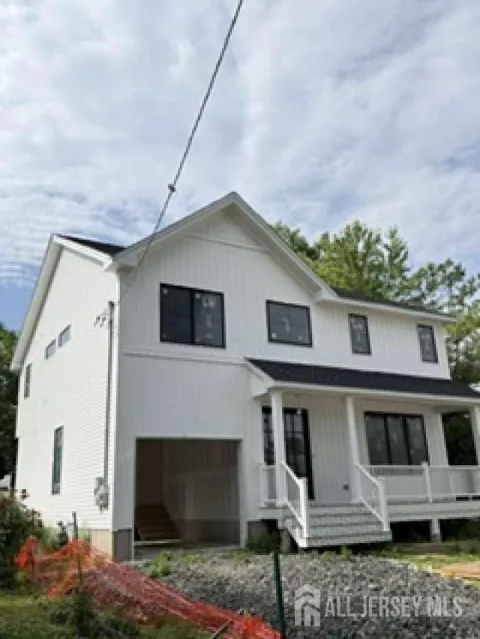 38 Mystic Street