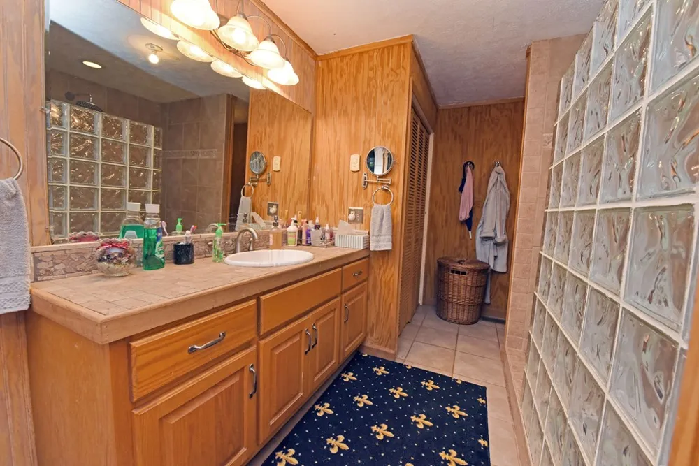 742 Hillcrest Drive McCaysville, GA 30555