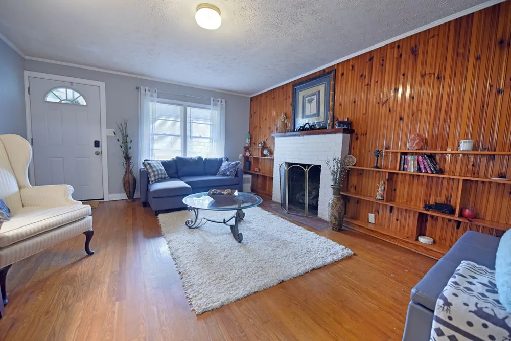 742 Hillcrest Drive McCaysville, GA 30555