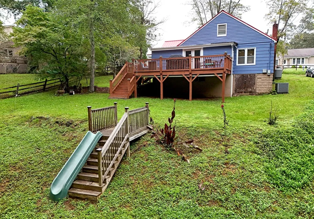 742 Hillcrest Drive McCaysville, GA 30555