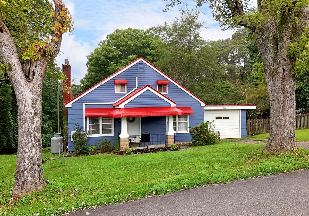 742 Hillcrest Drive McCaysville, GA 30555