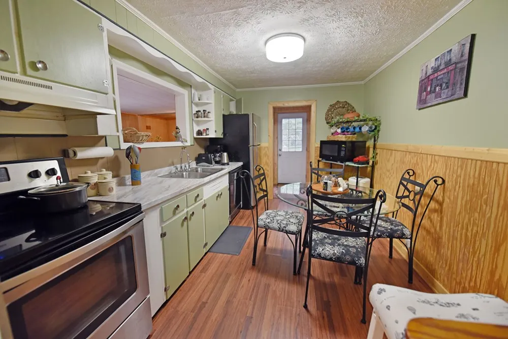 742 Hillcrest Drive McCaysville, GA 30555