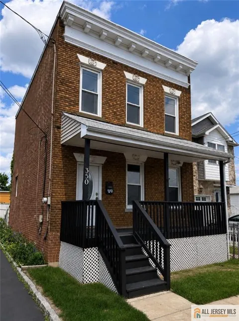 350 Summit Avenue