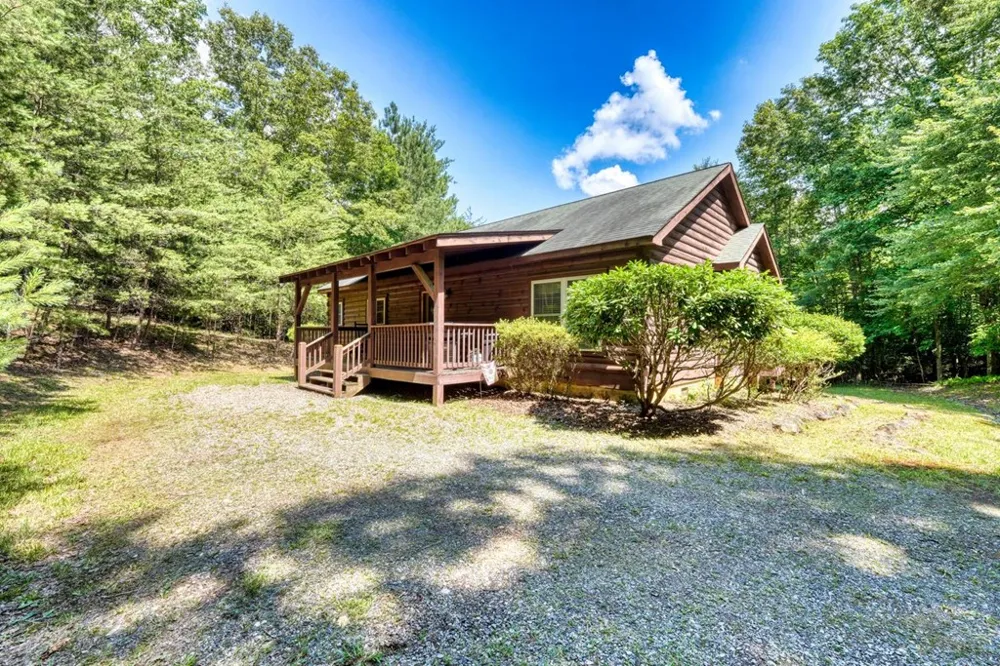 21 Ashley Trail Warne, NC 28909
