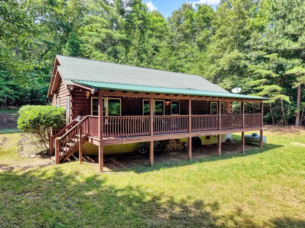 21 Ashley Trail Warne, NC 28909
