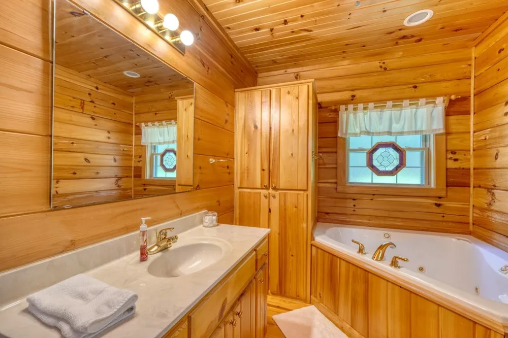 21 Ashley Trail Warne, NC 28909