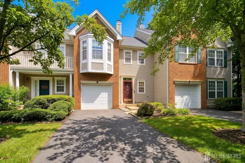 10 Burr Court