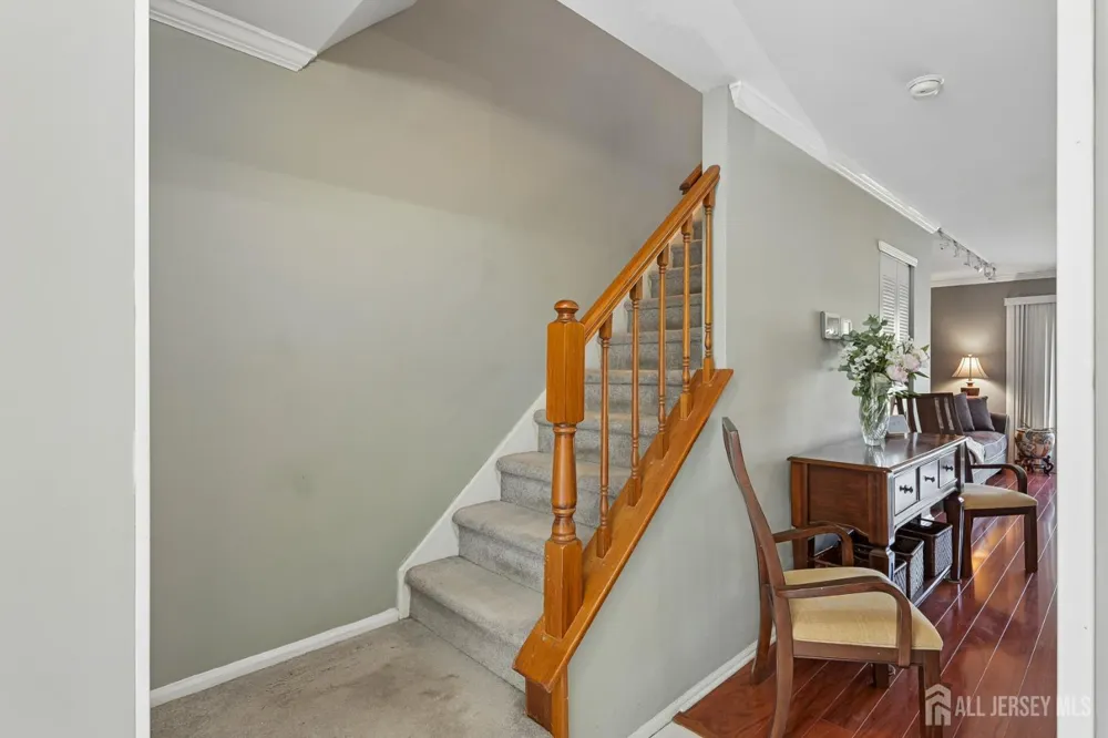 79-79 chelsea Court Franklin, NJ 08873