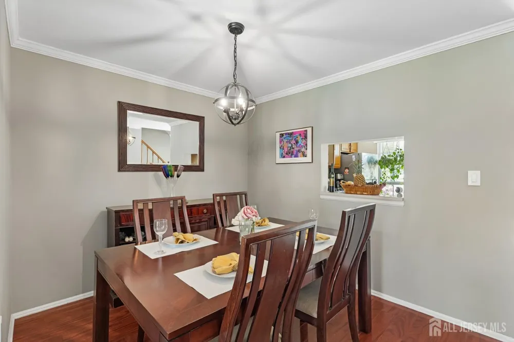 79-79 chelsea Court Franklin, NJ 08873