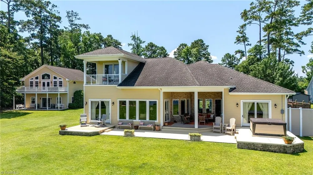 2391 Temples Point Road Havelock, NC 28532