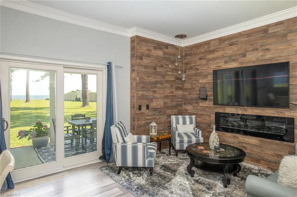 2391 Temples Point Road Havelock, NC 28532