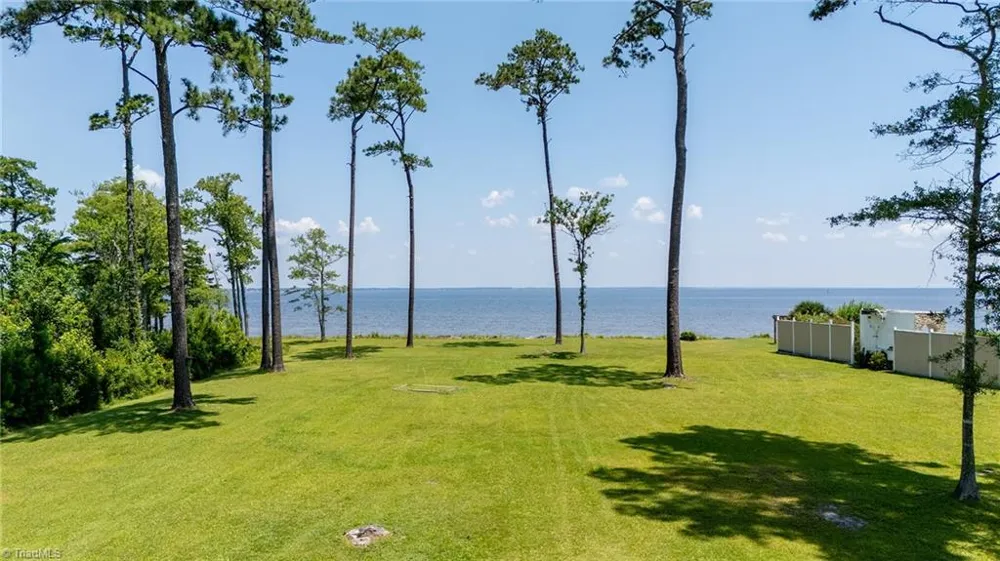 2391 Temples Point Road Havelock, NC 28532