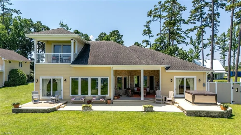 2391 Temples Point Road Havelock, NC 28532