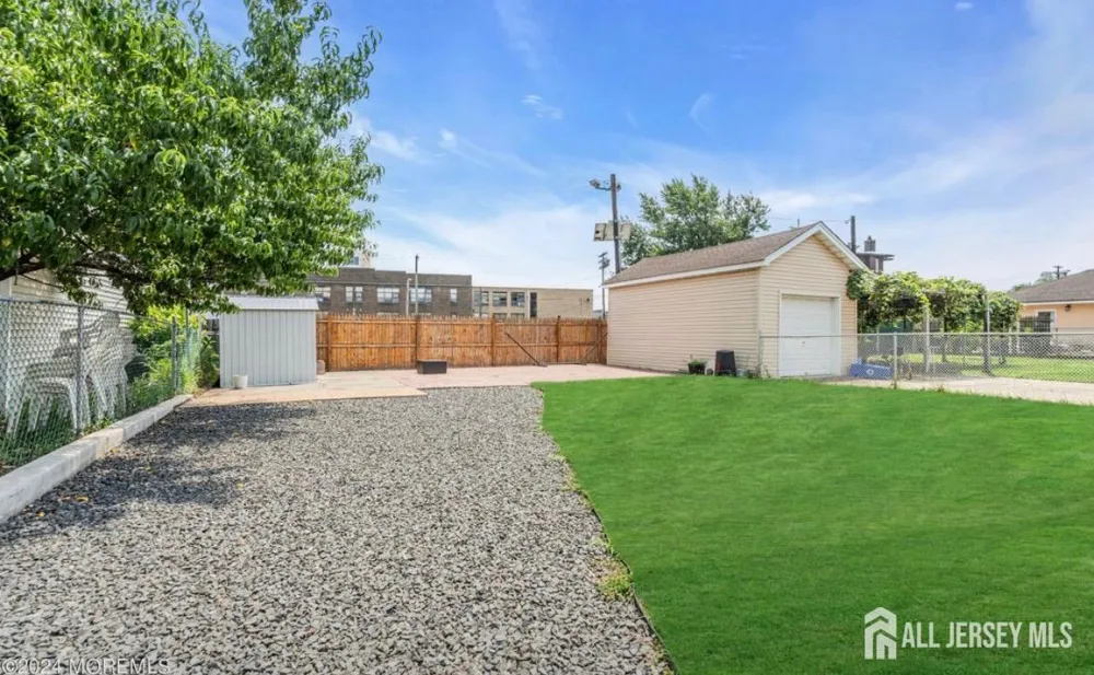 66 Atlantic Street Carteret, NJ 07008