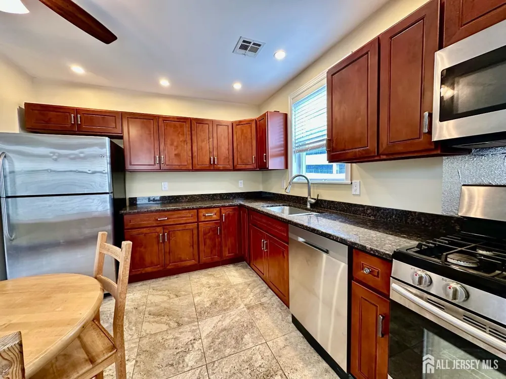 66 Atlantic Street Carteret, NJ 07008