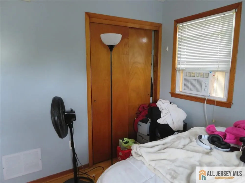 78 6th Avenue Port Reading, NJ 07064