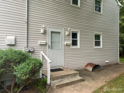 123 Highland Avenue