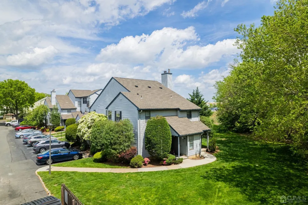 1612 Woodbridge Commons Way Iselin, NJ 08830