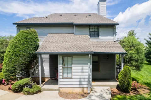 1612 Woodbridge Commons Way