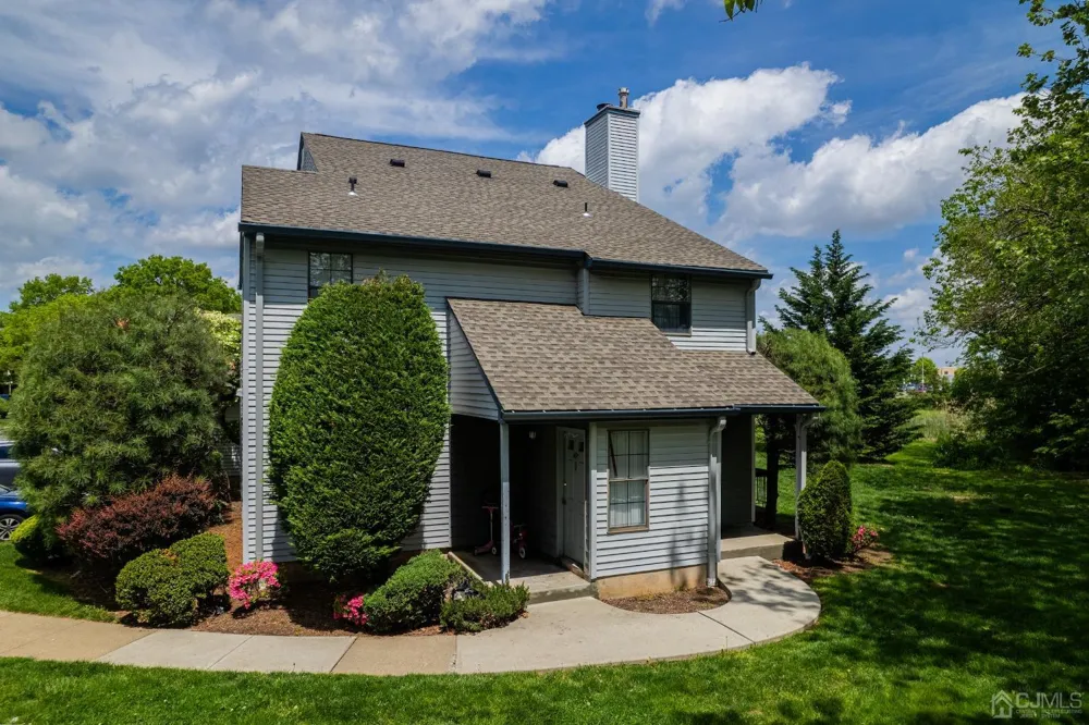 1612 Woodbridge Commons Way Iselin, NJ 08830