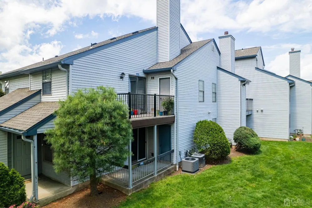 1612 Woodbridge Commons Way Iselin, NJ 08830