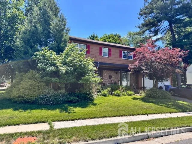 20 Tracey Drive Milltown, NJ 08850