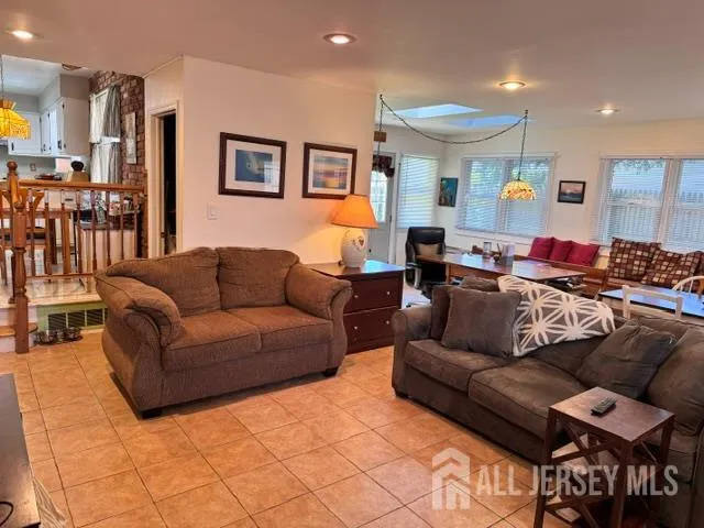 20 Tracey Drive Milltown, NJ 08850