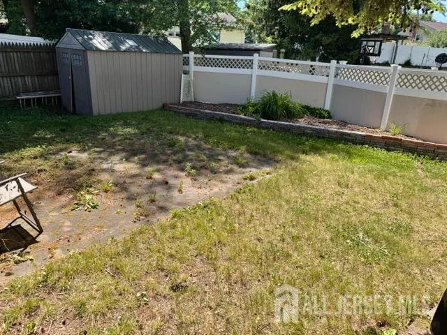20 Tracey Drive Milltown, NJ 08850