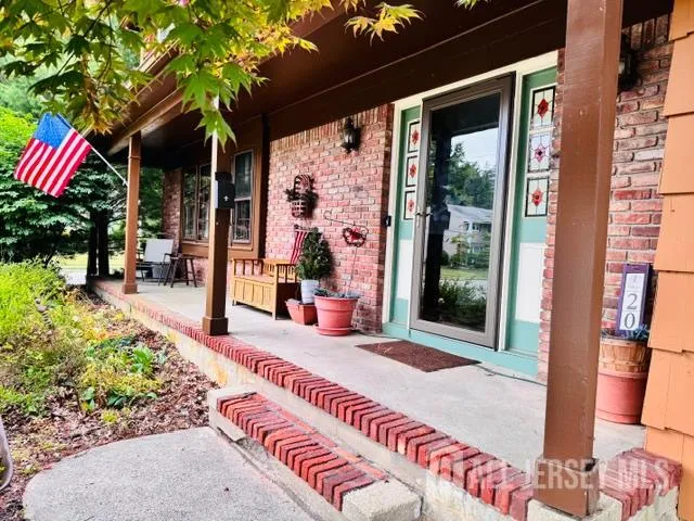 20 Tracey Drive Milltown, NJ 08850