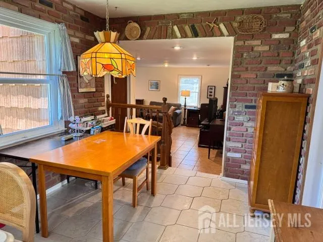 20 Tracey Drive Milltown, NJ 08850