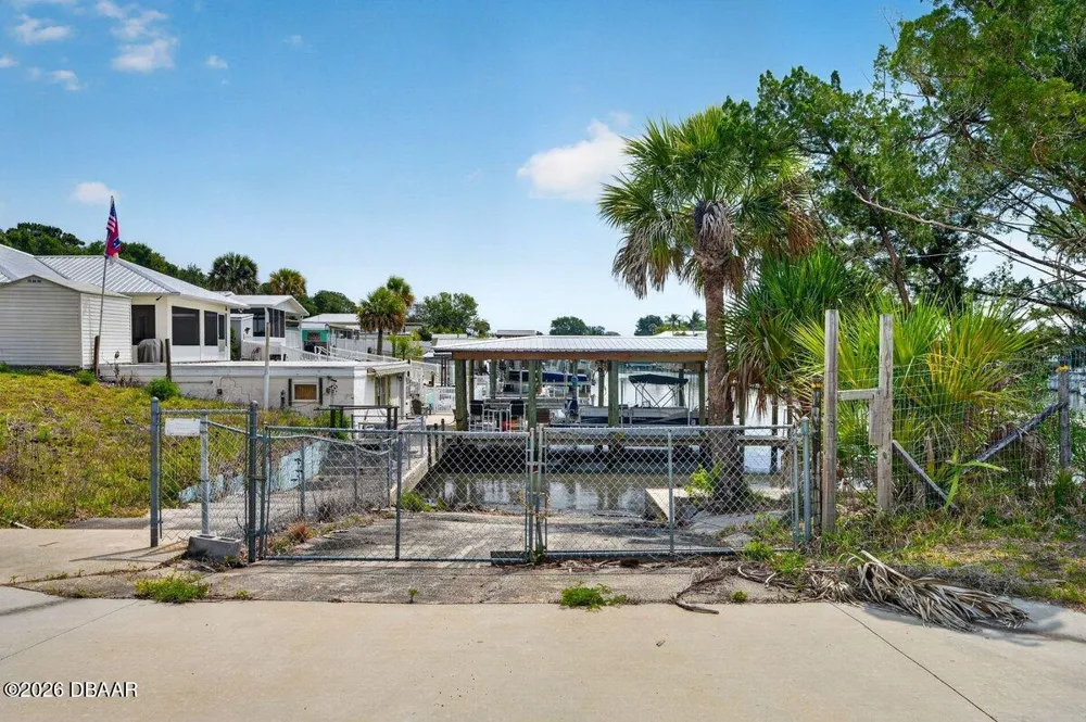 124 Randle Avenue Oak Hill, FL 32759