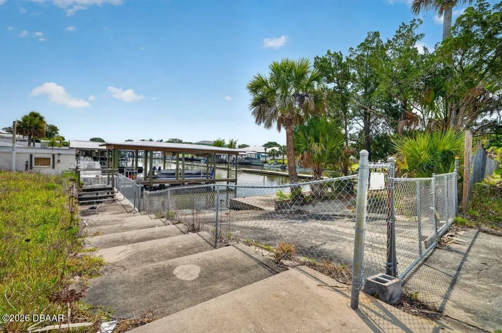 124 Randle Avenue Oak Hill, FL 32759