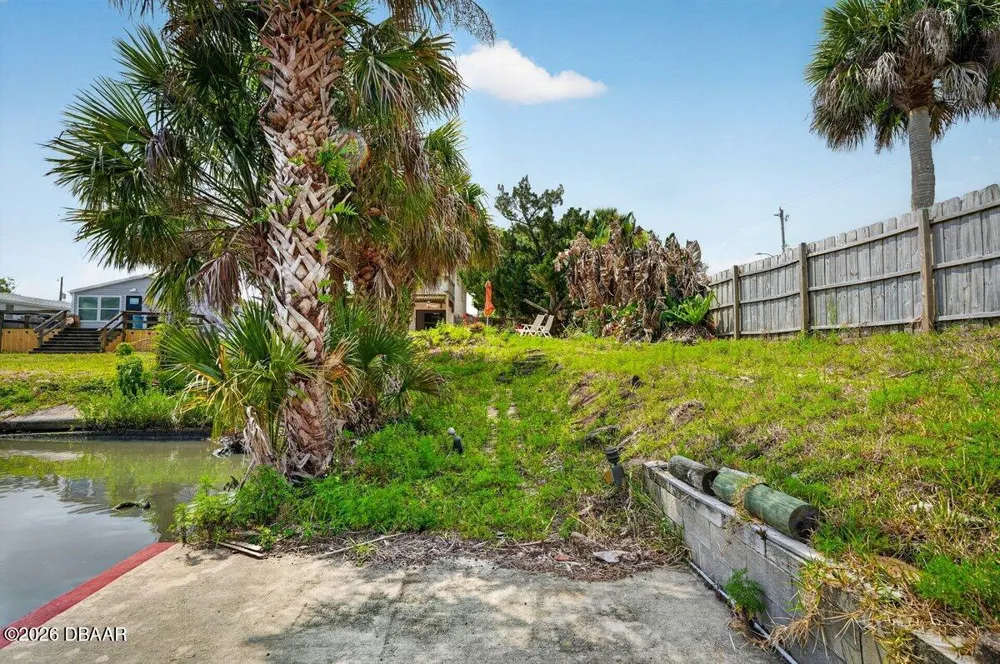 124 Randle Avenue Oak Hill, FL 32759
