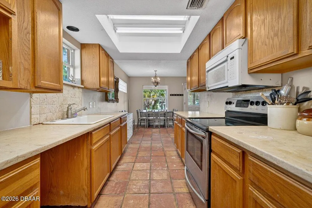 124 Randle Avenue Oak Hill, FL 32759