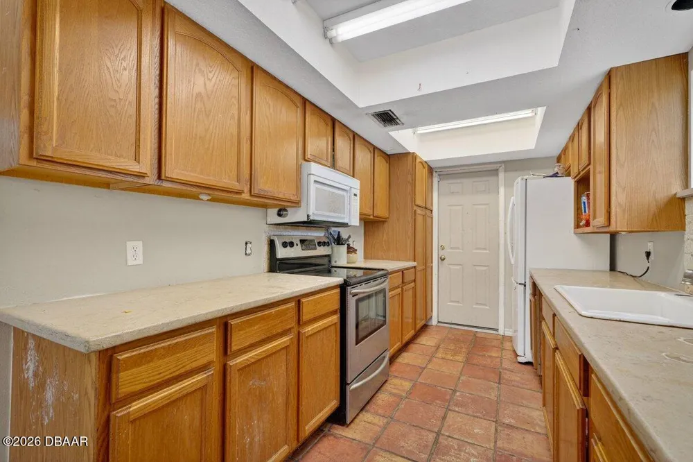 124 Randle Avenue Oak Hill, FL 32759