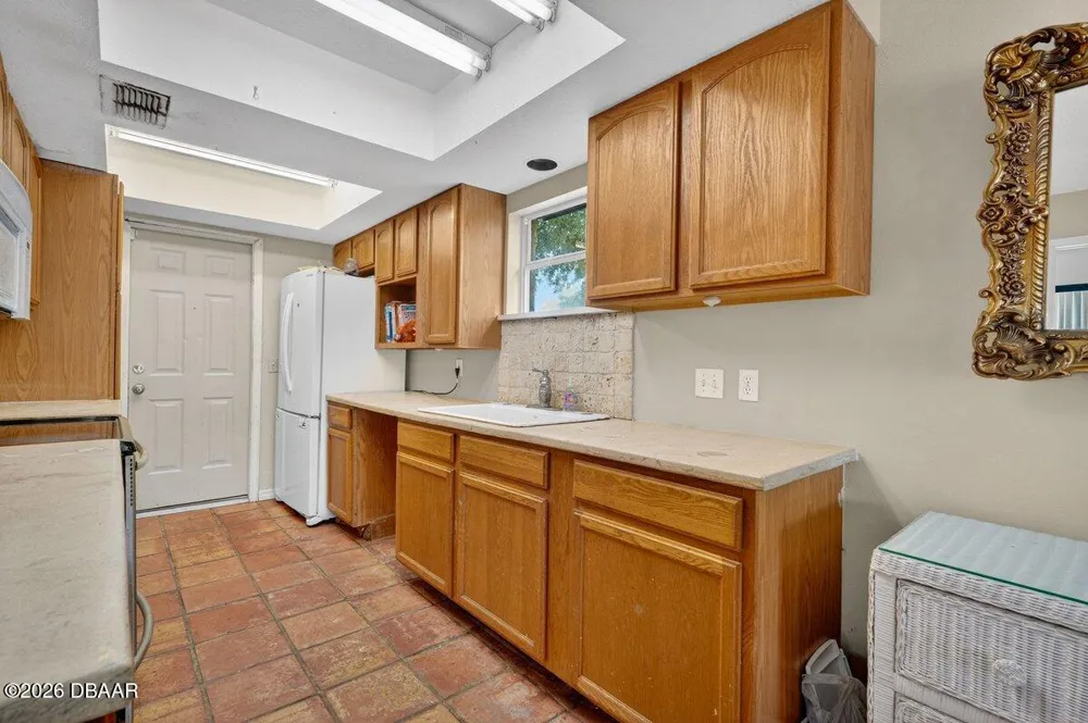 124 Randle Avenue Oak Hill, FL 32759